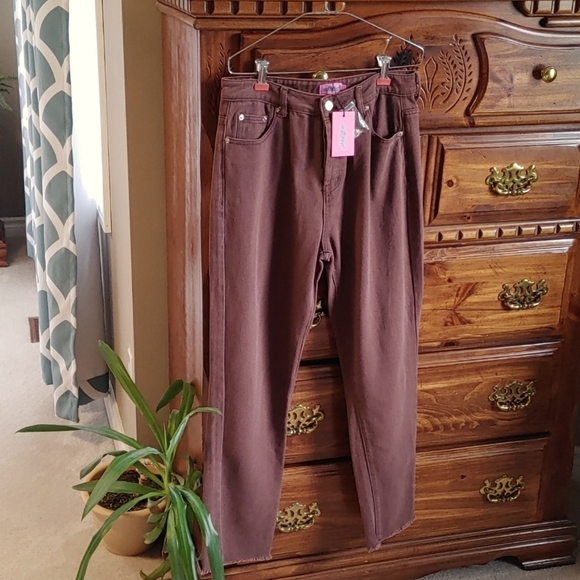 💚NWT Mom Coco Brown Raw Hem Straight Leg Jeans - Picture 1 of 7